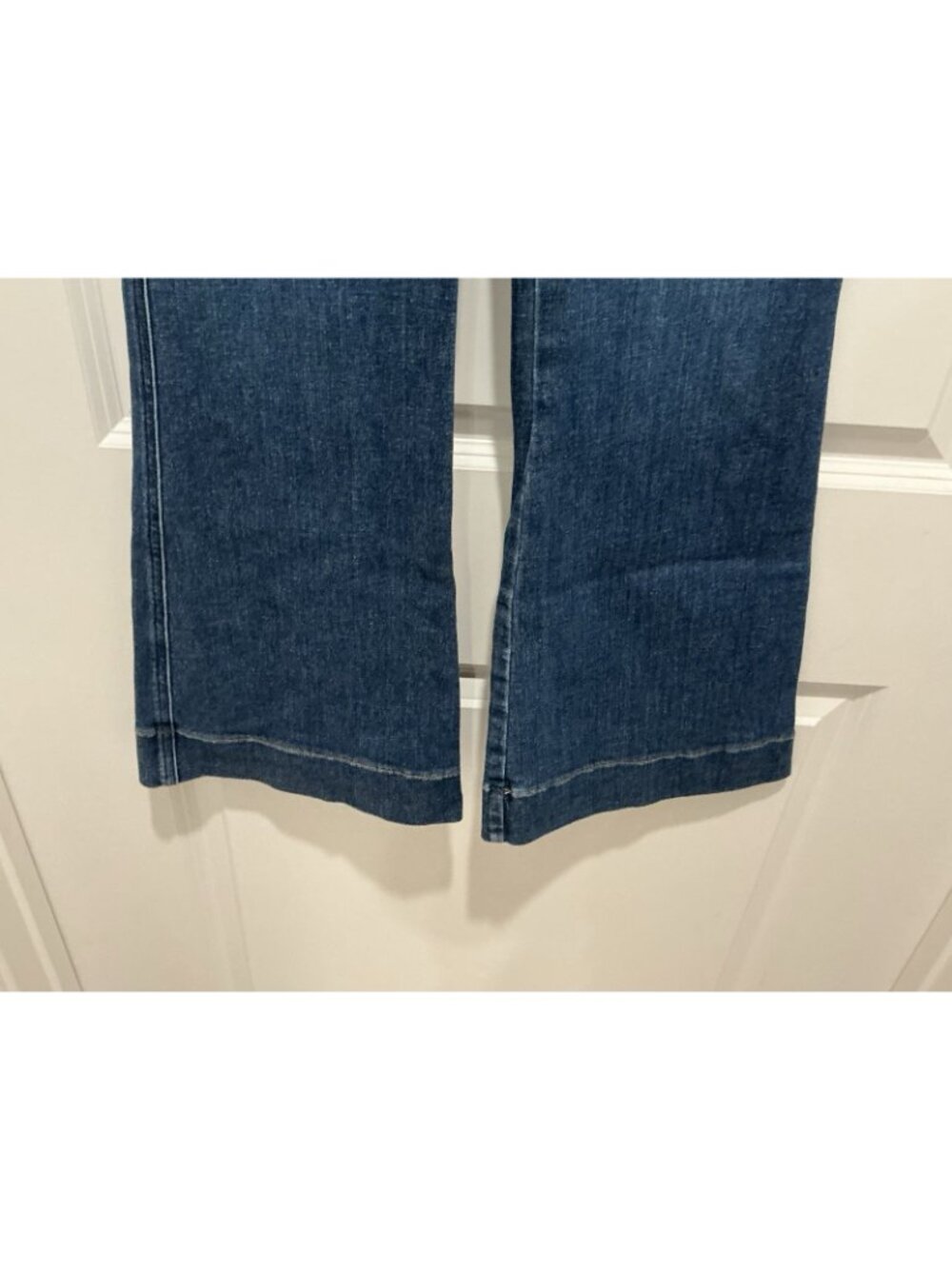 Spanx Shape Easy Flare Blue Jean Large Patch Pockets Stretch - Picture 3 of 10